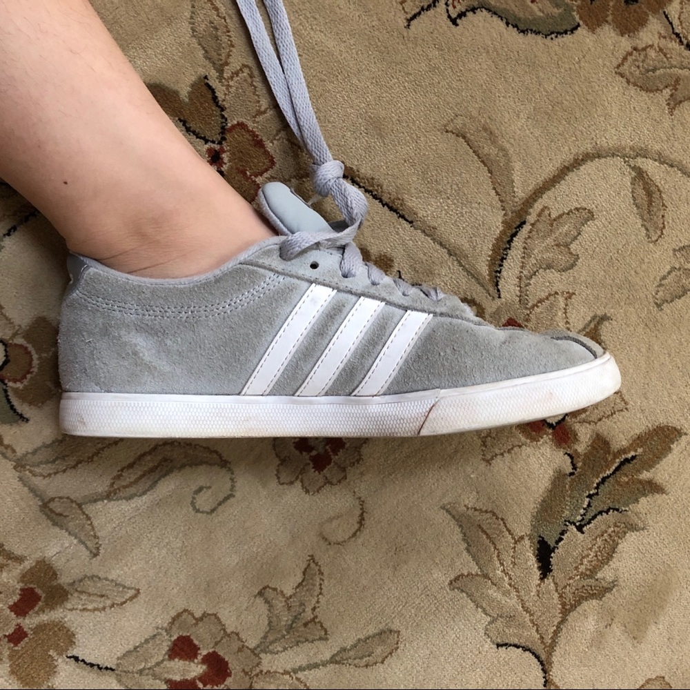 Adidas Sneakers